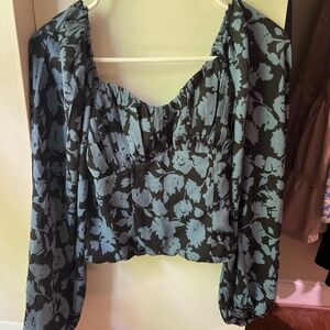 Long sleeve floral pattern too